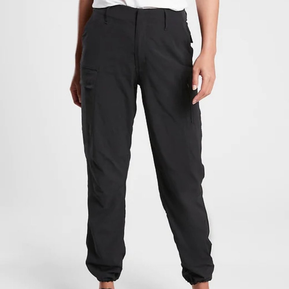 Athleta Trekkie Utility Cargo Pant size 26 Black